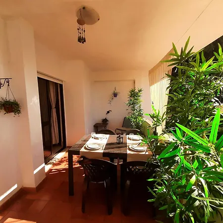 Amalia アパート *